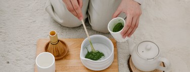 Cómo hacer té matcha, un método sencillo para preparar esta bebida verde y repleta de antioxidantes en casa