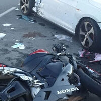 Adiós a las caídas tontas en moto. Honda ha patentado un invento que evitará que no pases vergüenza nunca más 