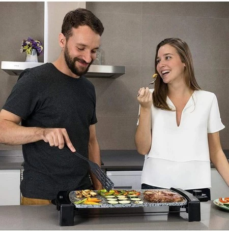 Ofertas para nuestra cocina en Amazon: microondas Candy, recipientes para microondas Lékué y planchas Cecotec