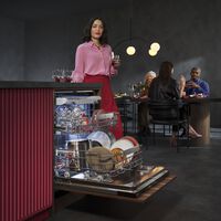 AEG ha presentado sus lavavajillas más silenciosos y eficientes en la IFA 2025: así es la línea New Favorit 