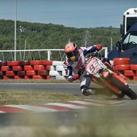 ¡Sin descanso! Así es como Marc Márquez (y otros) pasan el verano: entrenando Supermotard 