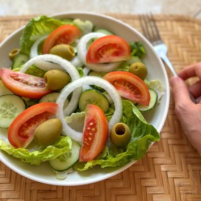 Ensalada valenciana, una combinación fresca, fácil y rápida