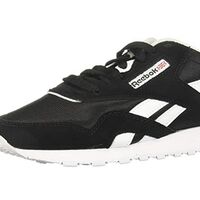 Las zapatillas más vendidas de Amazon son estas Reebok Classic y las tienes desde 19,95 euros en varias tallas