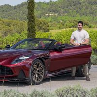 Probamos el Aston Martin DB12 S: una combinación única de clase y deportividad para disfrutar viajando de Mónaco al circuito de Nürburgring y brillar en los dos sitios