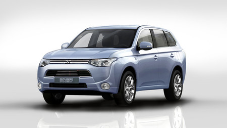 Comienzan las ventas del Mitsubishi Outlander PHEV en Japón