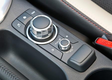 Mazda2