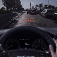 Los fabricantes han atiborrado a los coches de tecnología y asistentes a la conducción. Pero la gente ni los entiende, ni los usa 