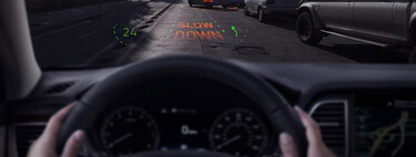 Los fabricantes han atiborrado a los coches de tecnología y asistentes a la conducción. Pero la gente ni los entiende, ni los usa 