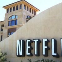 Netflix dará una baja remunerada de un año a los empleados que tengan hijos 