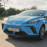 El MG4 ya tiene precio en México: un hatchback eléctrico que cuesta lo que un Mazda3