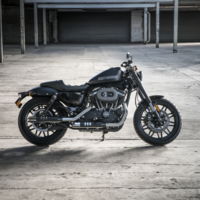 Esta es la Harley-Davidson Roadster, el venazo racing de las Sportster