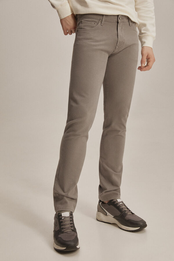 Pantalón 5 bolsillos color premium flex slim fit