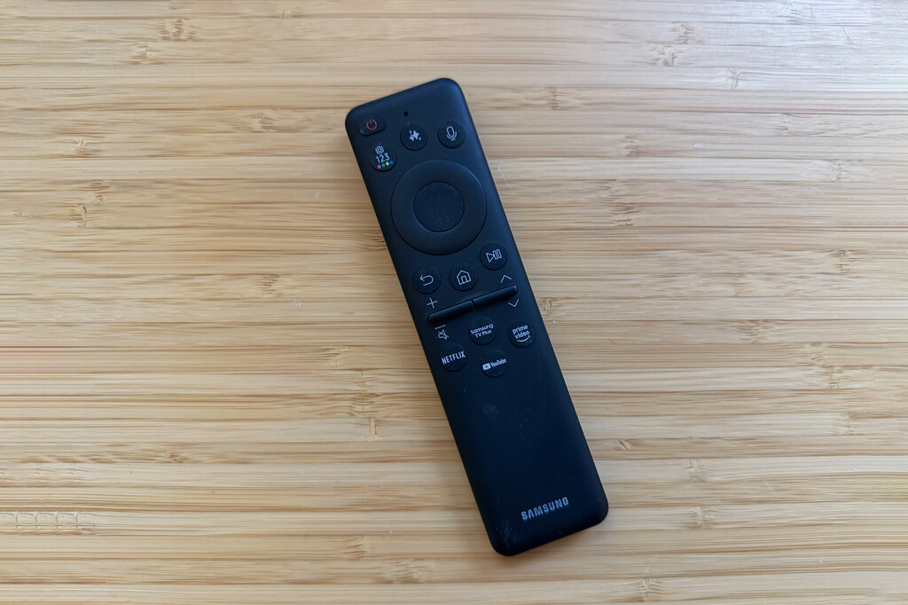 Esta es la función oculta del mando de tu tele Samsung que te hará la vida más fácil a la hora de moverte entre canales de la TDT 