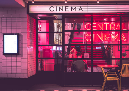 StayIn, responde un par de preguntas y recibe una recomendación de película que ver según tu estado de ánimo