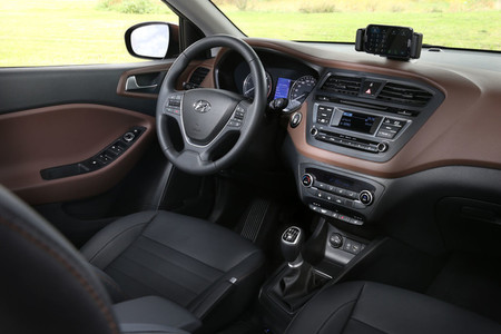 Hyundai i20 2014 - interior