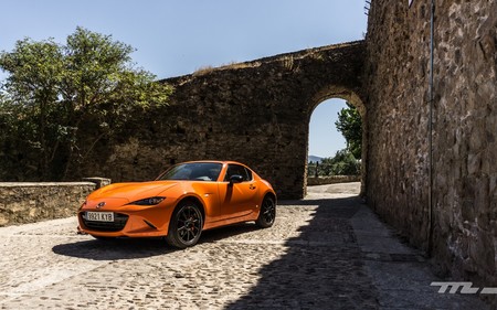 Probamos el Mazda MX-5 30 Aniversario, el homenaje a una leyenda que lleva regalando sensaciones desde 1989