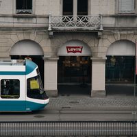 Remate final de rebajas en Levi's: a casi mitad de precio quedan los vaqueros de tiro bajo ideales para looks con estilo  