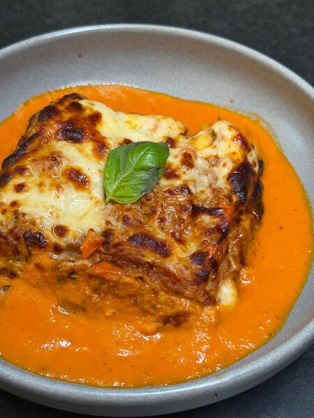 3 consejos de Luis Monroy, chef de Italianni’s: para preparar la mejor salsa pomodoro para lasaña