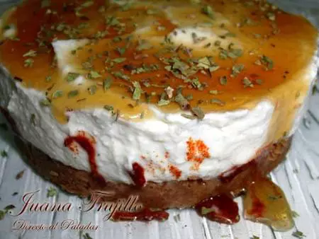 Crema salada de queso con miel. Receta