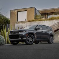 A Stellantis no le preocupa que el Jeep Grand Cherokee L pueda robarle ventas al Dodge Durango