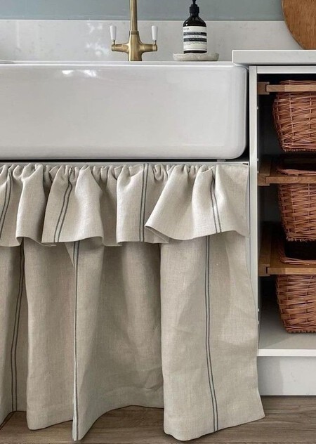 Cortinas con sábanas reutilizadas