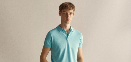Aprovechamos las últimas rebajas de Massimo Dutti para hacernos de éstas camisetas polo por menos de 20 euros