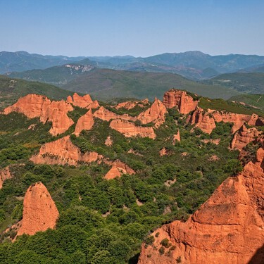 Las Médulas, Patrimonio de la Humanidad de la UNESCO, se ha quemado al completo: el antes y el después del incendio