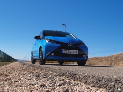 Toyota Aygo x-cite, prueba: interior y equipamiento