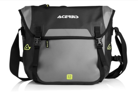 Aspecto urbano y mucha practicidad con la bolsa impermeable Acerbis No Water