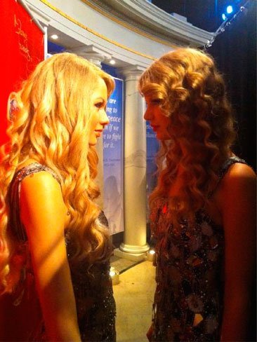 Taylor Swift se marca un doble