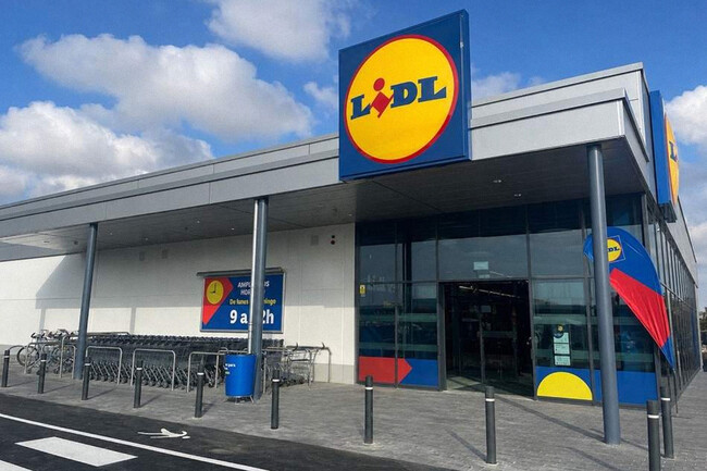 Lidl ultima un nuevo supermercado de 8.000 metros cuadrados en el sur de León y lo coloca junto a sus grandes rivales: Mercadona y Eroski