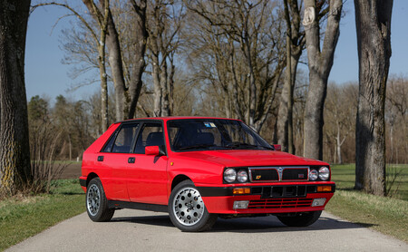 Este impecable Lancia Delta HF Integrale está buscando dueño y podría subastarse por 90.000 euros