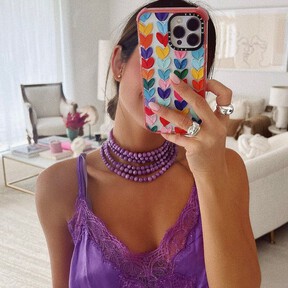 La nueva falda de Zara que las pijas de Madrid llevarán con zapatillas y las de Sevilla con alpargatas (Spoiler: favorece a todas) 