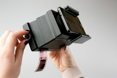 The Lomography Smartphone Film Scanner, positivando negativos