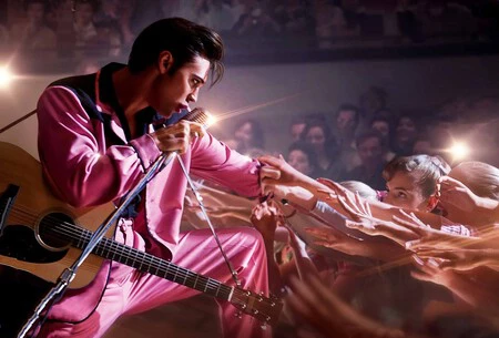 'Elvis': Baz Luhrmann levanta el monumento descomunal que el rey del rock se merecía en el biopic musical más apabullante del siglo