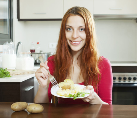¿Tengo que dejar de comer patatas antes del embarazo para prevenir la diabetes gestacional?