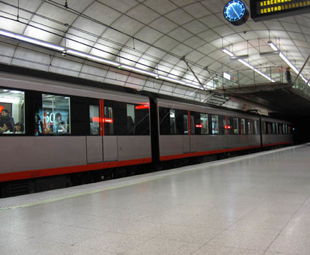 Viajes gratis durante 26 años por haber nacido en el metro