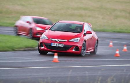 Opel Astra OPC, presentación y prueba en Pferdsfeld
