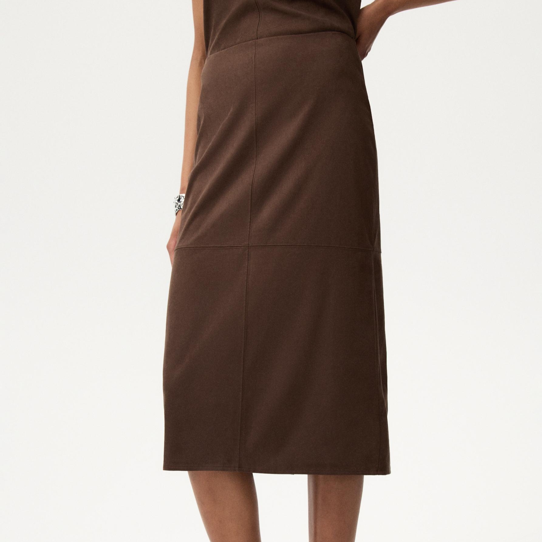 Falda midi con efecto ante