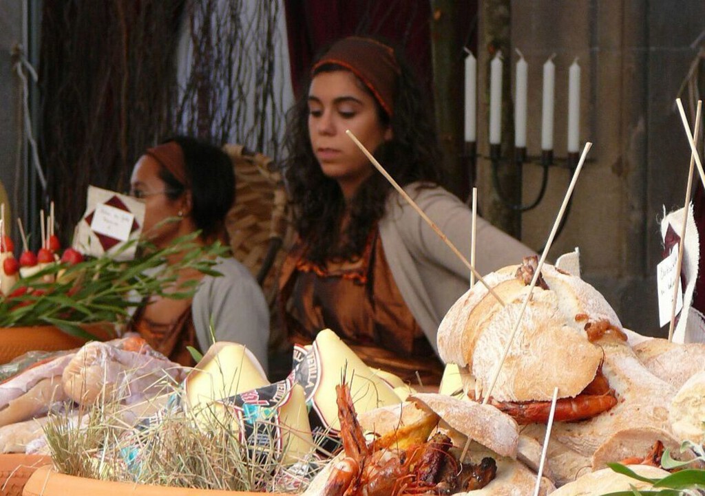 Desde hace años el verano es sinónimo de fiestas gastronómicas. En Galicia los hosteleros creen que son una competencia desleal