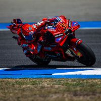Marc Márquez vuelve a ser líder del mundial de MotoGP más de cinco años después tras darse un festín en la sprint de Tailandia 