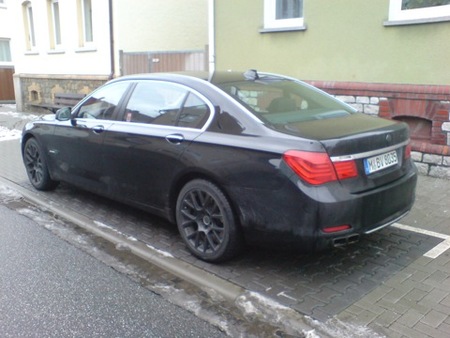BMW 760i, un motor V12 para el No-BMW M7