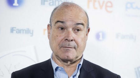 Antonio Resines sale de la UCI después de estar un mes ingresado
