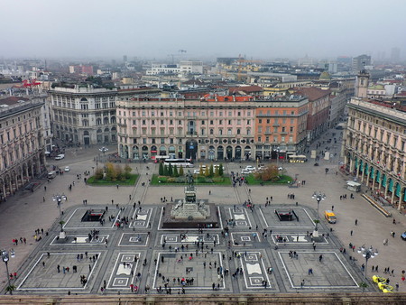 Vistas piazza Duomo Milán