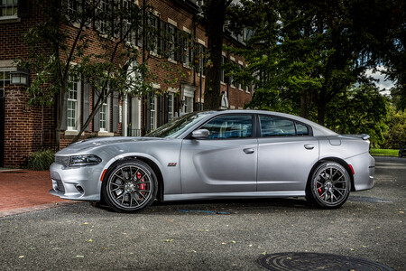 Dodge Charger Srt 392 10