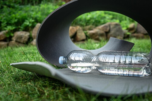 Cómo reutilizar las botellas de plástico en el jardín