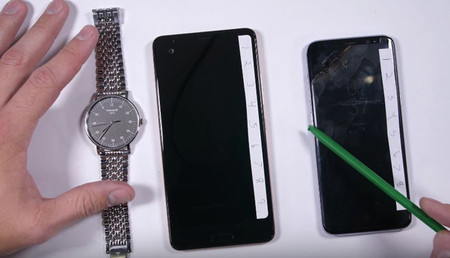 El cristal de zafiro del HTC U Ultra pasa por un duro test de resistencia, ¿lo superará?