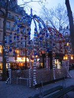 El Kiosco de los Noctámbulos en París