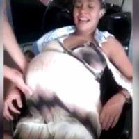 El vídeo del bebé que se mueve en la barriga como queriendo salir por donde no toca