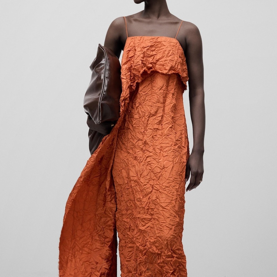 Adolfo Dominguez
Vestido asimétrico de tirantes